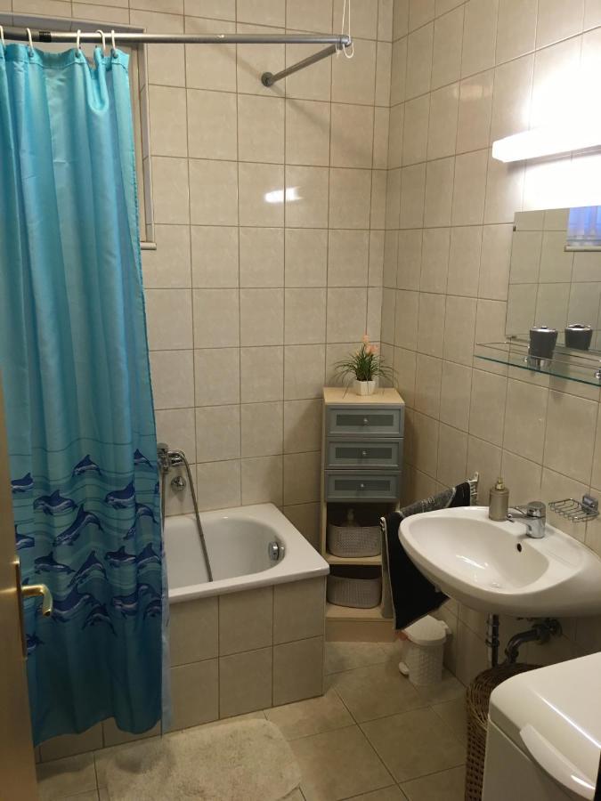 Апартаменты Romai Apartmanhaz Хевиз Экстерьер фото